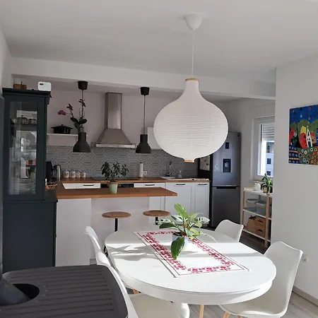 Apartament Mina