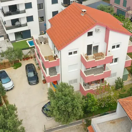 Mina Apartment
